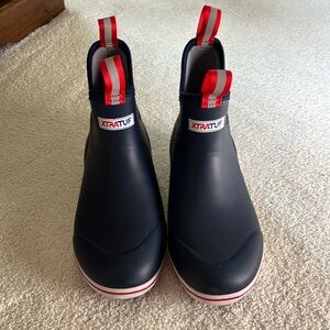 Like New XtraTuf Boots Men Size 8
